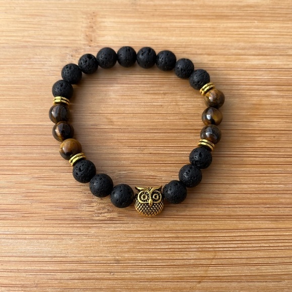 Black and Gold Beaded Owl Bracelet - Picture 3 of 9